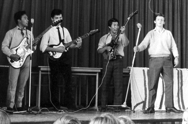 The_Cads_Schoolband_1965_CLV_Met_Stanley_Koymans.jpg