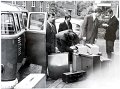 Sandy_Coast-1965-Eigen_Bus-Uitladen_bij_Onno_Voor_daar_werd_op_zolder_geoefend_Lusthofstraat